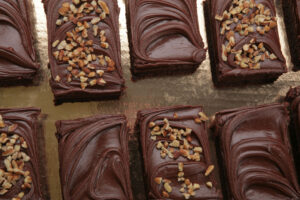 Plain and nut brownies