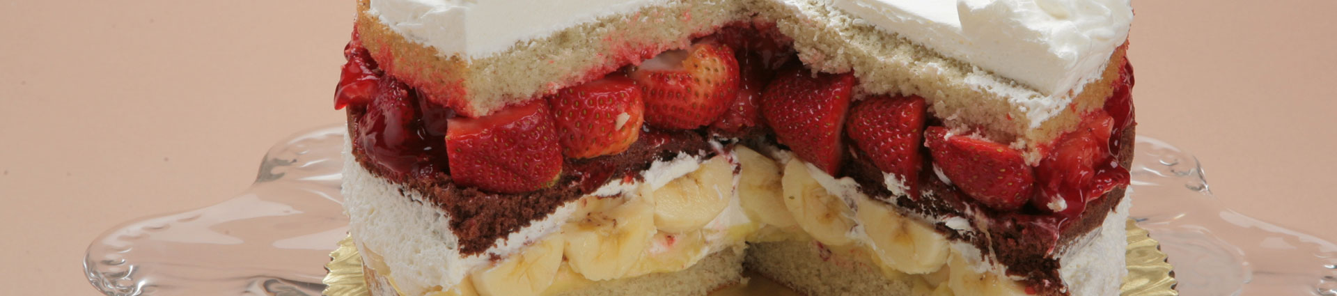 Banana split torte cake