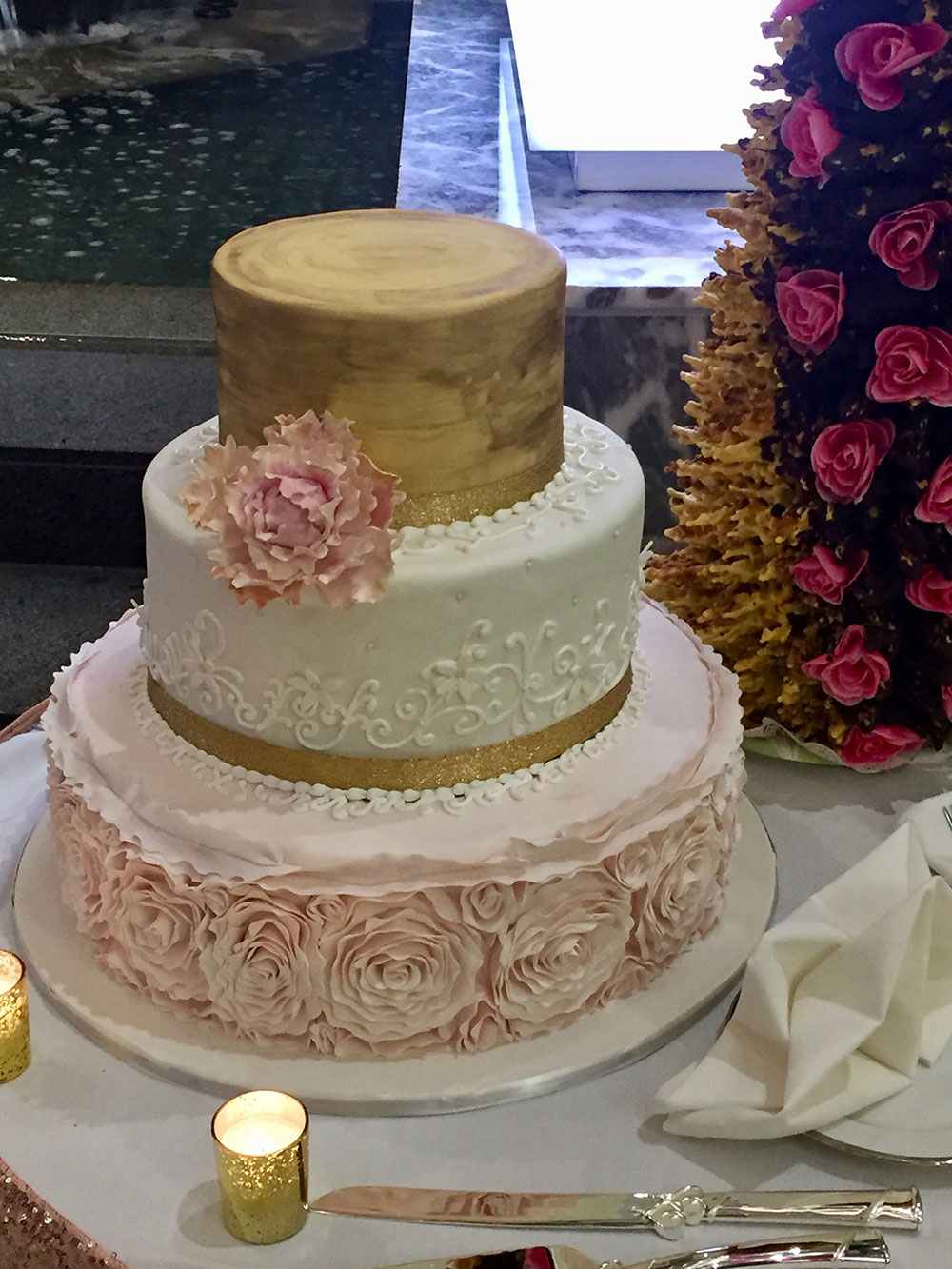 Wedding cake with Rosettes with Gold Paint