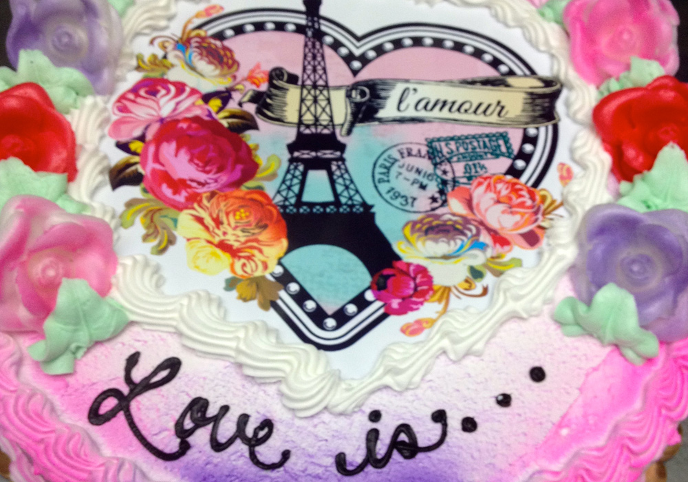 Parisian Heart themed cake