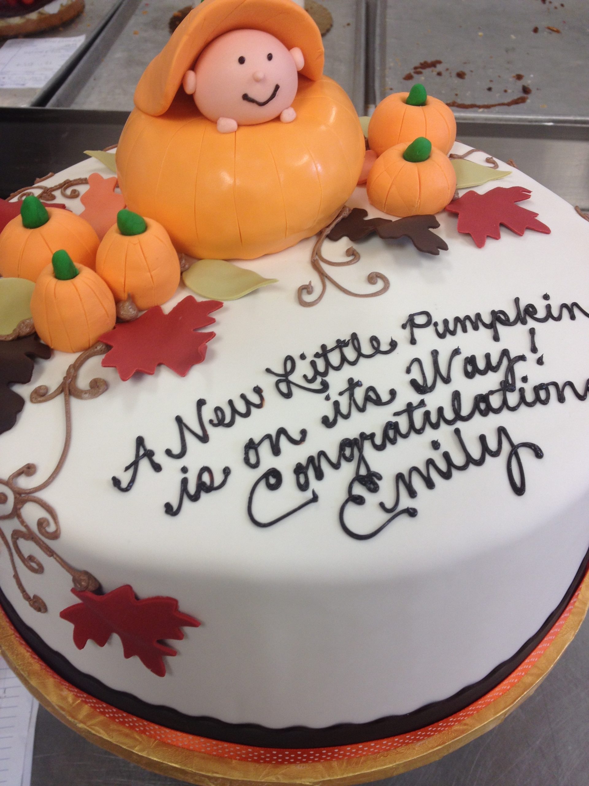Ivory fondant with autumn leaves and pumpkins